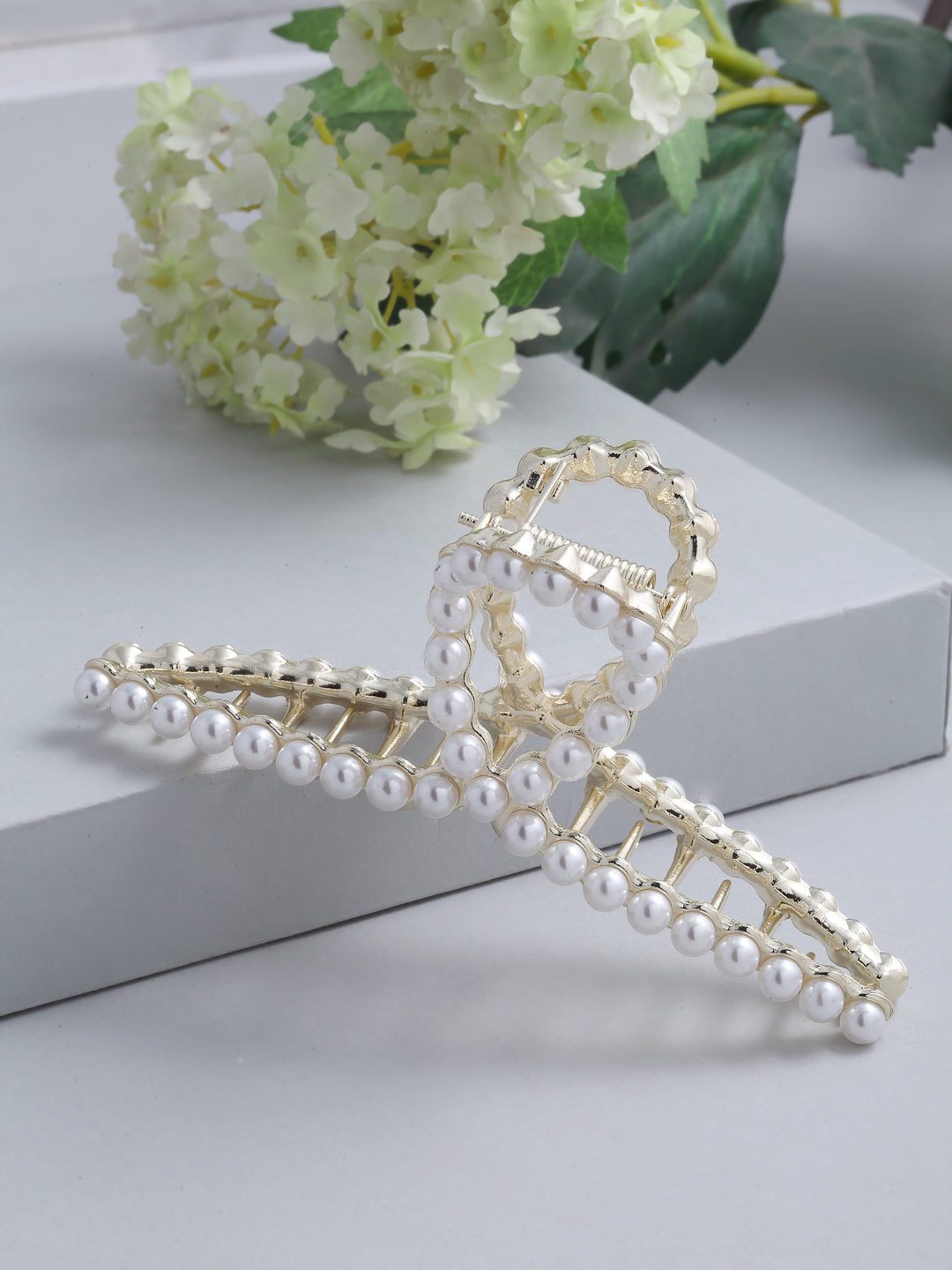 Vogue Hair Accessories Gold  Trendy Pearl Hair Clutcher